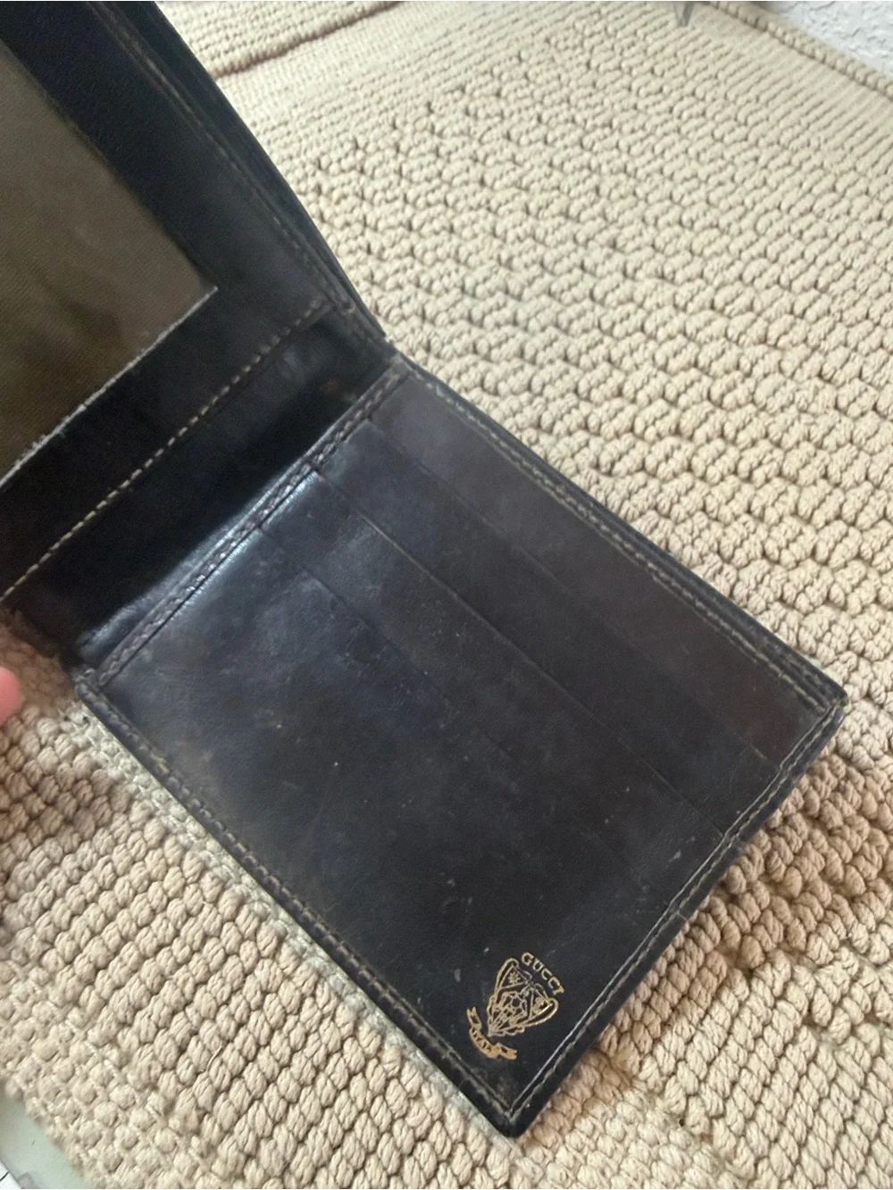 Authenticated Vintage Gucci Black Leather Bifold Wallet Crest Logo
